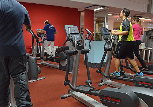 modernste cardiogeraete arabella fitness 12 LifeFitness stehen Ihnen zur Verfügung für Ihr Fitnessstraining